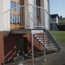 Treppenanlage mit Edelstahlgeländer von Metallbau Röhrig aus Hosenfeld – individuelle Metallbau-Lösung für Fulda und Region.