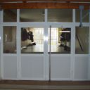 Metallbau Röhrig aus Hosenfeld fertigt und montiert stabile Metall- und Glastüren für Projekte in Fulda und Umgebung.